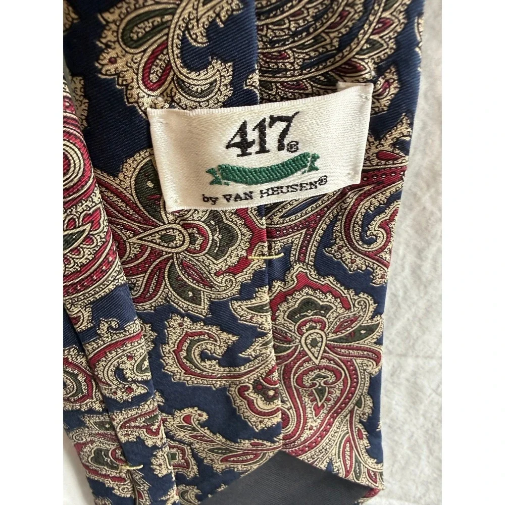 Van Heusen 417 Mens Navy Blue Burgundy Paisley Classic Silk Blend‎ Necktie Tie